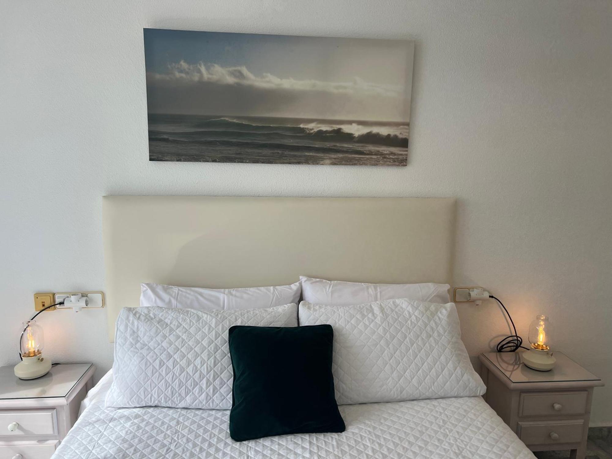 Atico Vistas Al Mar Golf ,Piscina Y Parking Albatros 2 Daire Rincón de la Victoria Dış mekan fotoğraf